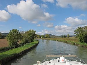 a beautiful day as we approach Menetreol
