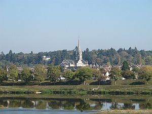 a look at Briare from the aqueduct