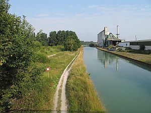 dirt towpath not too good for road bike