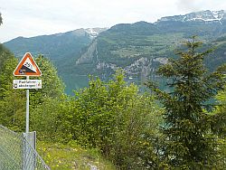 cyclist dismount for this hill